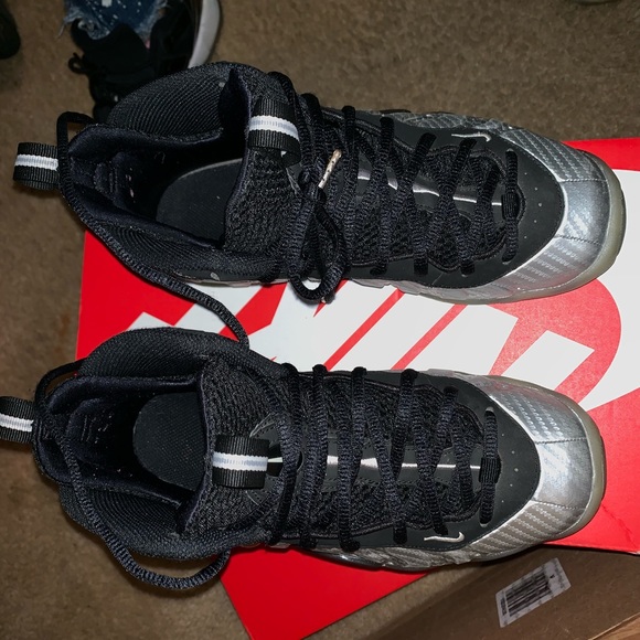 nike foamposite girls